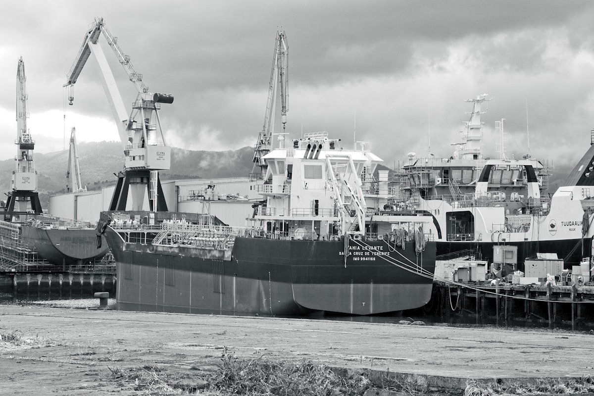 Shipyard newbuilding construction